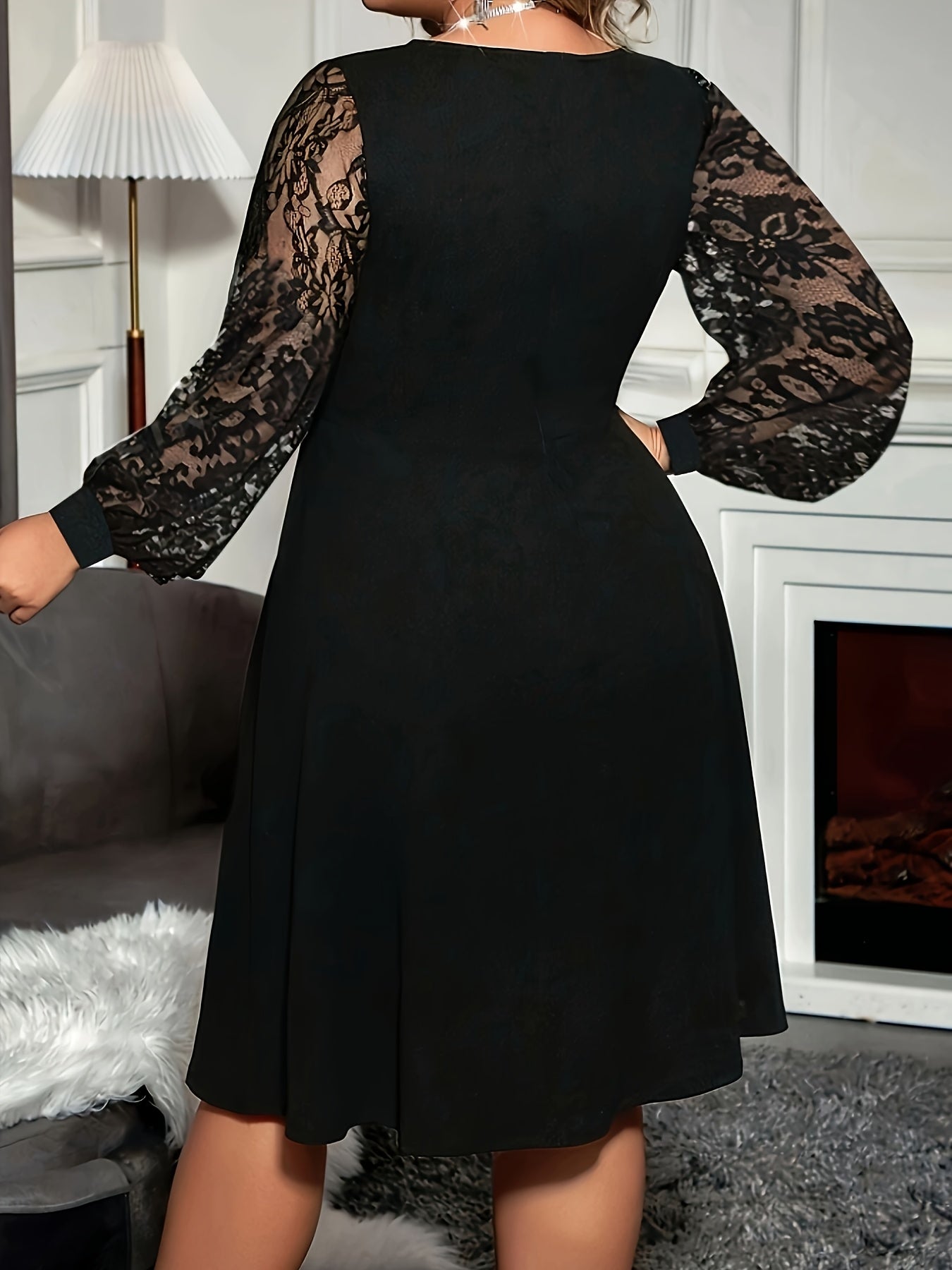 Callie | Lace Sleeve Dress